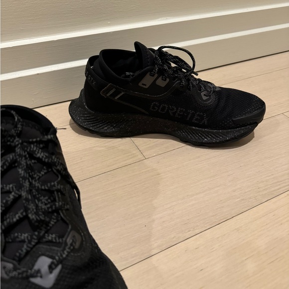 Nike PegasusTrail 2 Gore Tex shoes - Picture 2 of 8